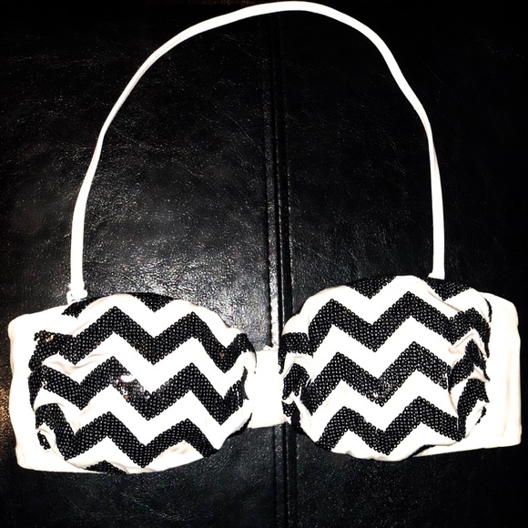 PINK Victoria's Secret Other - Victoria Secret Bikini Top